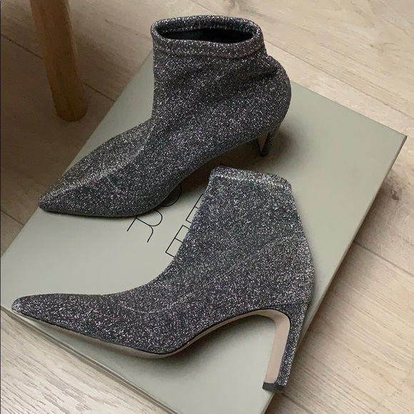 Lesser Red size 35 - Picture 2 of 3